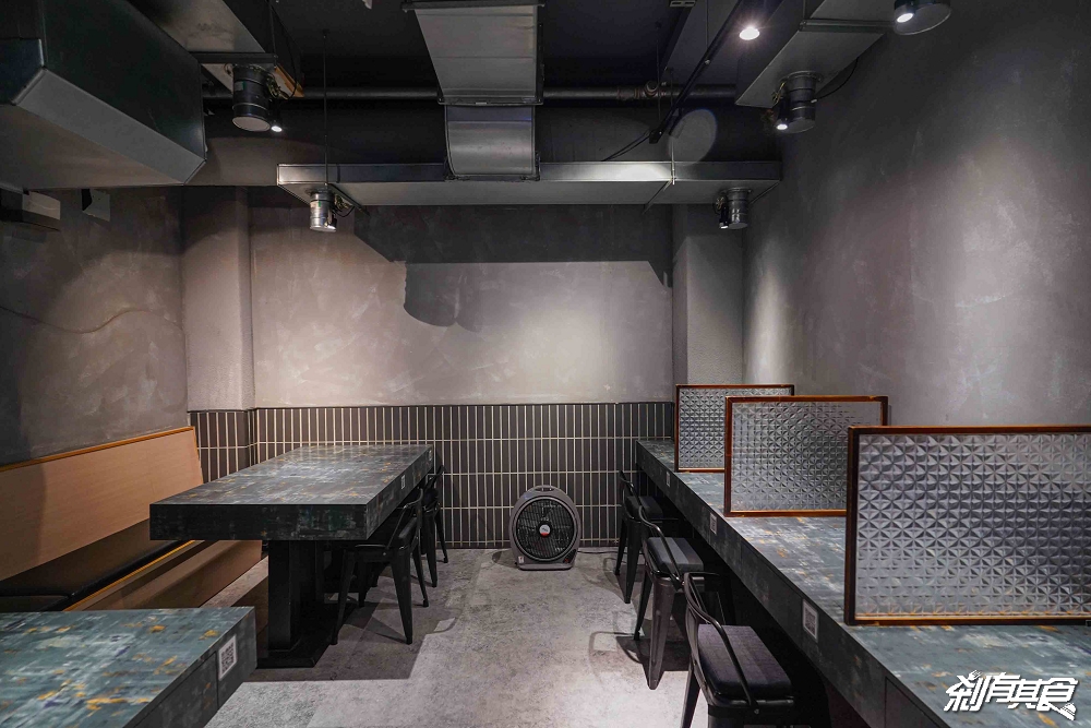 燎牛舌豬排炒麵飯，台中北區美食，神戶B級美食「神戶炒麵飯」、夢幻厚切牛舌、炸豬排，台中I人友善餐廳