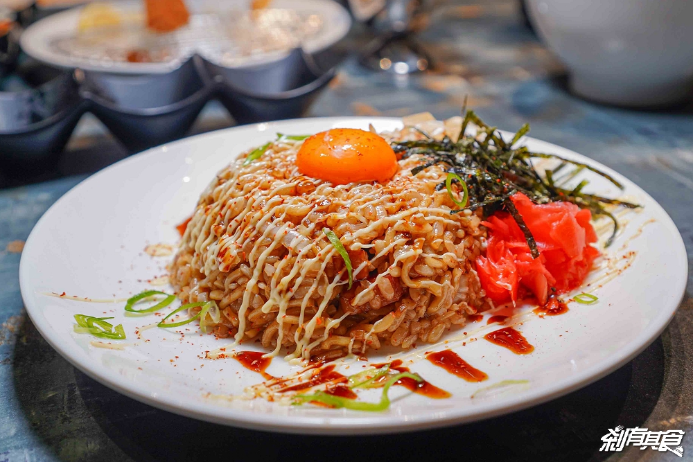 燎牛舌豬排炒麵飯，台中北區美食，神戶B級美食「神戶炒麵飯」、夢幻厚切牛舌、炸豬排，台中I人友善餐廳
