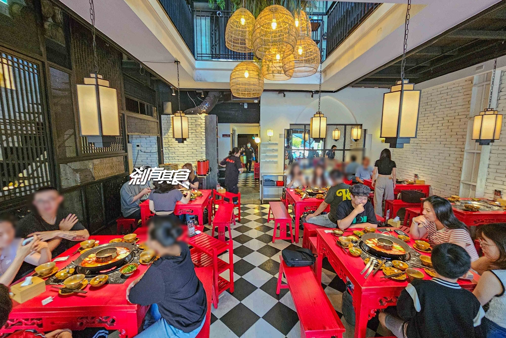 霧都老火鍋健行店,台中麻辣鍋推薦,正宗重慶牛油火鍋,必點菜色全攻略,新增假日中午營業 霧都老火鍋健行店,台中麻辣鍋推薦,正宗重慶牛油火鍋,必點菜色全攻略,新增假日中午營業