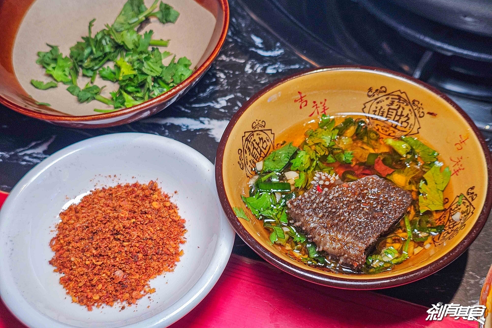 霧都老火鍋健行店,台中麻辣鍋推薦,正宗重慶牛油火鍋,必點菜色全攻略,新增假日中午營業 霧都老火鍋健行店,台中麻辣鍋推薦,正宗重慶牛油火鍋,必點菜色全攻略,新增假日中午營業