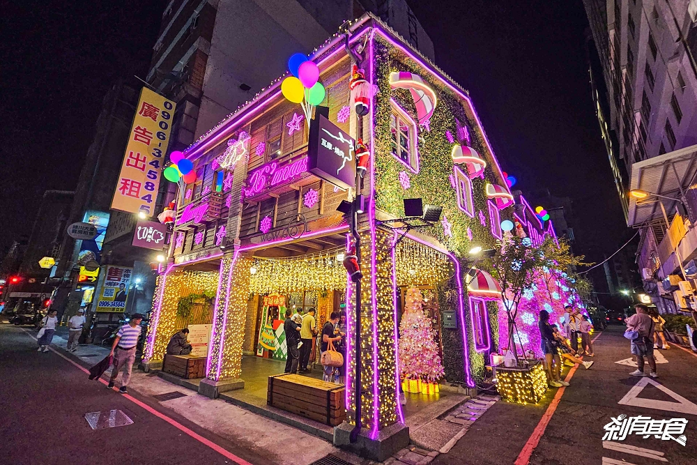 台中最美粉紅瓦庫聖誕屋！ 台中聖誕景點「瓦庫燒肉」，聖誕老公公粉紅派對 夢幻登場