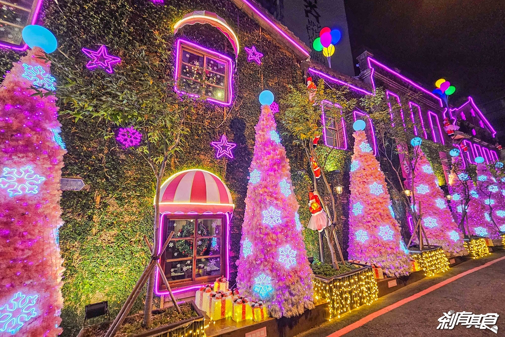 台中最美粉紅瓦庫聖誕屋！ 台中聖誕景點「瓦庫燒肉」，聖誕老公公粉紅派對 夢幻登場