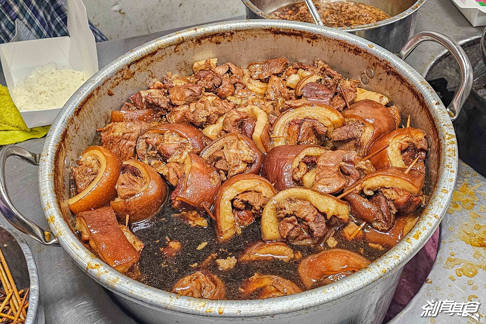 大智路蕭爌肉飯，台中東區美食，每天排隊50年老店 爌肉、豬腳、還有免費酸菜吃到爽 晚來吃不到！