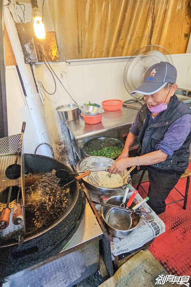 南投必吃古早味扣仔嗲「阿連扣仔嗲」一週只開3天！四代祖傳的百年好味道，蚵嗲、香菜、櫛瓜、米糕必點