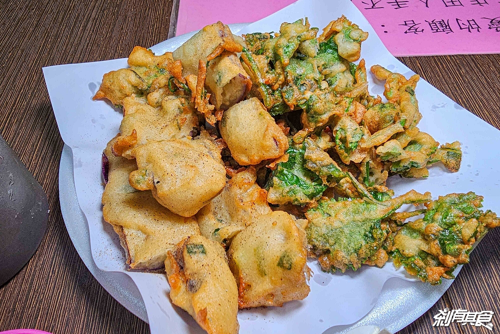 南投必吃古早味扣仔嗲「阿連扣仔嗲」一週只開3天！四代祖傳的百年好味道，蚵嗲、香菜、櫛瓜、米糕必點