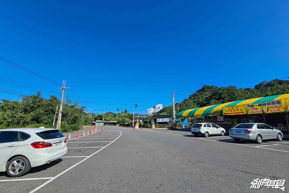 泡麵土地公「南投中寮石龍宮」24小時免費泡麵吃到飽，浴火重生香火更旺，還有新鄰居「石鳳宮」百年土地婆