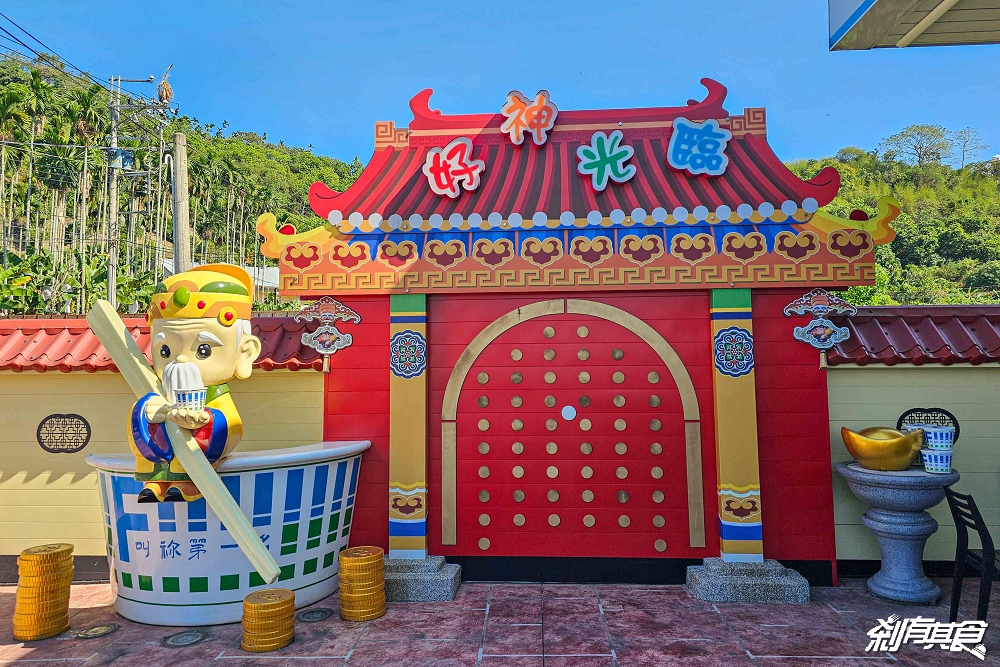 泡麵土地公「南投中寮石龍宮」24小時免費泡麵吃到飽，浴火重生香火更旺，還有新鄰居「石鳳宮」百年土地婆