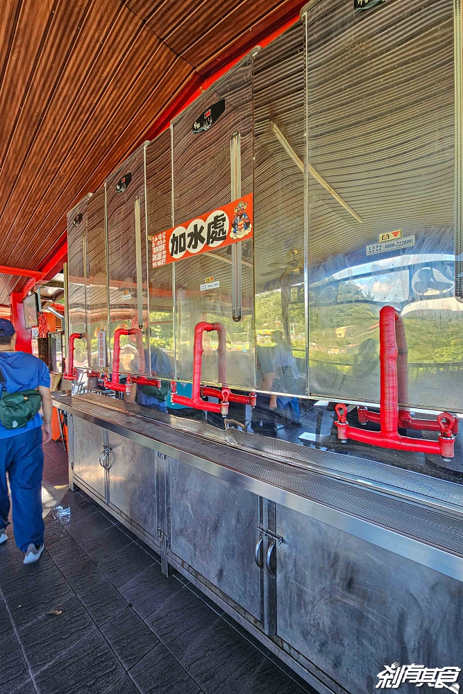 泡麵土地公「南投中寮石龍宮」24小時免費泡麵吃到飽，浴火重生香火更旺，還有新鄰居「石鳳宮」百年土地婆