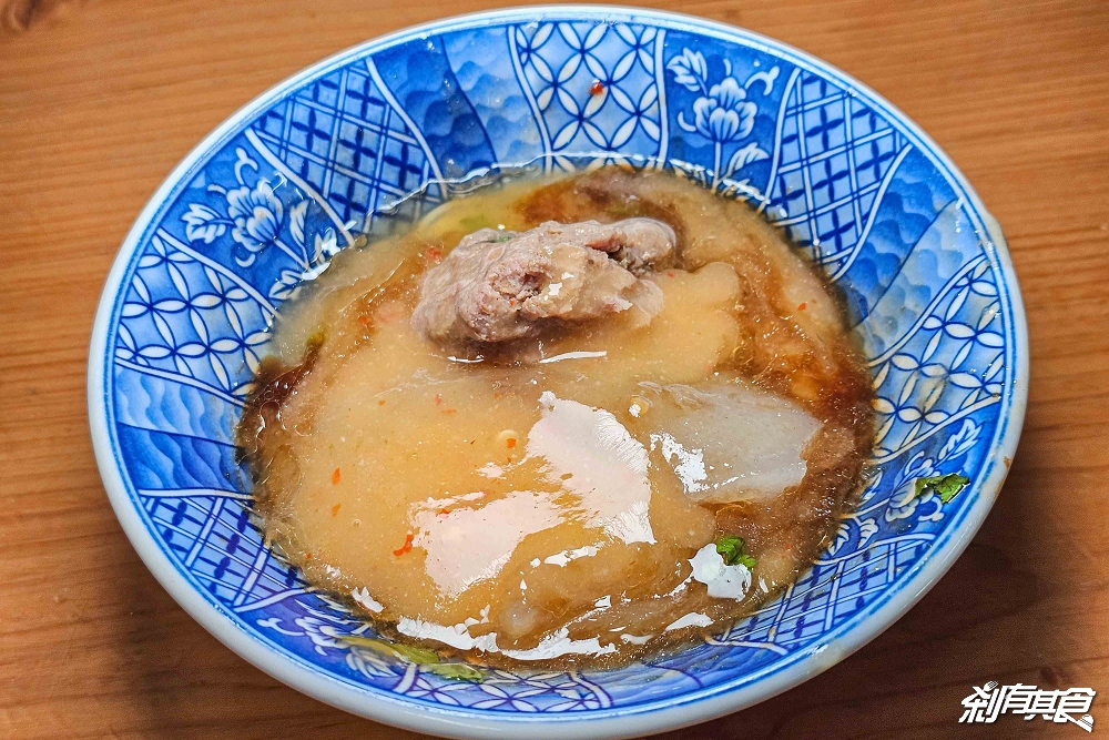 橋頭邊肉圓,南投美食,在地人推薦50年肉圓老店,南投100碗推薦美食 (開到晚上好停車) 橋頭邊肉圓,南投美食,在地人推薦50年肉圓老店,南投100碗推薦美食 (開到晚上好停車)