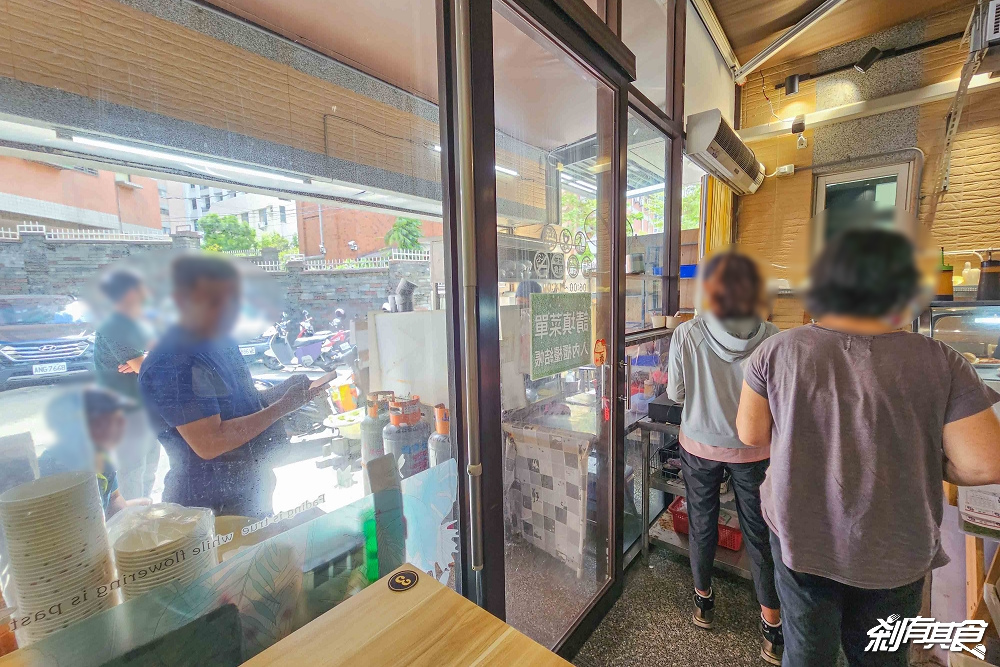 阿霞的豬肝麵,台中西屯美食,隱藏巷弄再巷弄,每天只開5.5小時,在地人都排隊的神秘銷魂老味道 阿霞的豬肝麵,台中西屯美食,隱藏巷弄再巷弄,每天只開5.5小時,在地人都排隊的神秘銷魂老味道