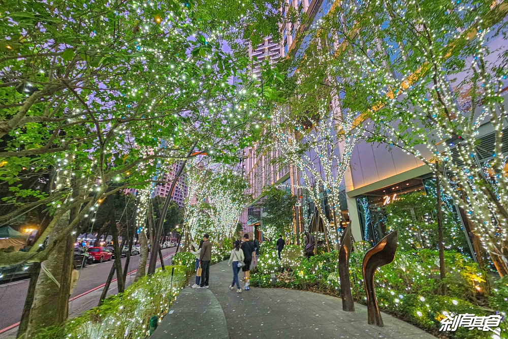 2025勤美草悟聖誕村，台中聖誕景點，5大必拍聖誕布置 「光之道」上萬顆燈海超好拍 禮物交換所、聖誕市集