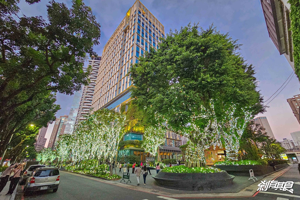 2025勤美草悟聖誕村，台中聖誕景點，5大必拍聖誕布置 「光之道」上萬顆燈海超好拍 禮物交換所、聖誕市集