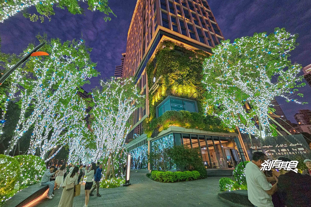 2025勤美草悟聖誕村，台中聖誕景點，5大必拍聖誕布置 「光之道」上萬顆燈海超好拍 禮物交換所、聖誕市集