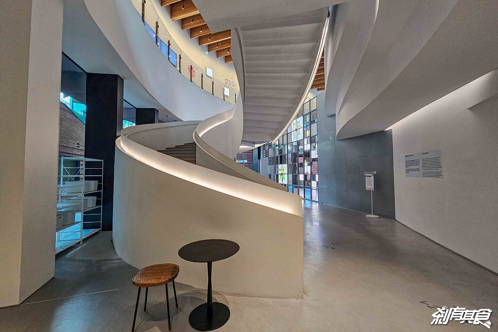 拿偏光鏡看的美術展!勤美術館2025冬季展《Input > Unknown》 拿偏光鏡看的美術展!勤美術館2025冬季展《Input > Unknown》