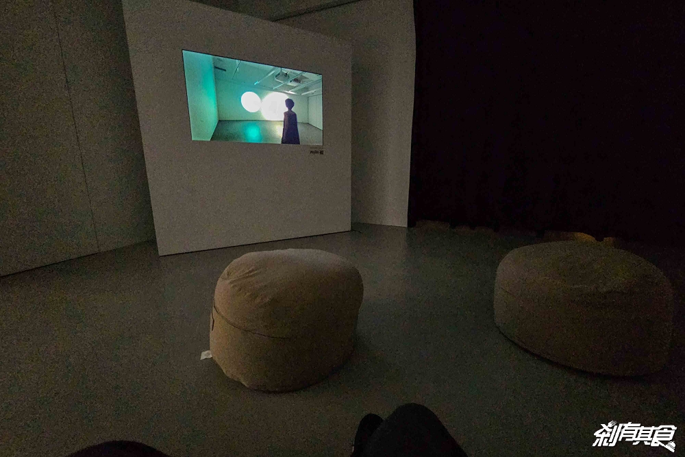 拿偏光鏡看的美術展!勤美術館2025冬季展《Input > Unknown》 拿偏光鏡看的美術展!勤美術館2025冬季展《Input > Unknown》