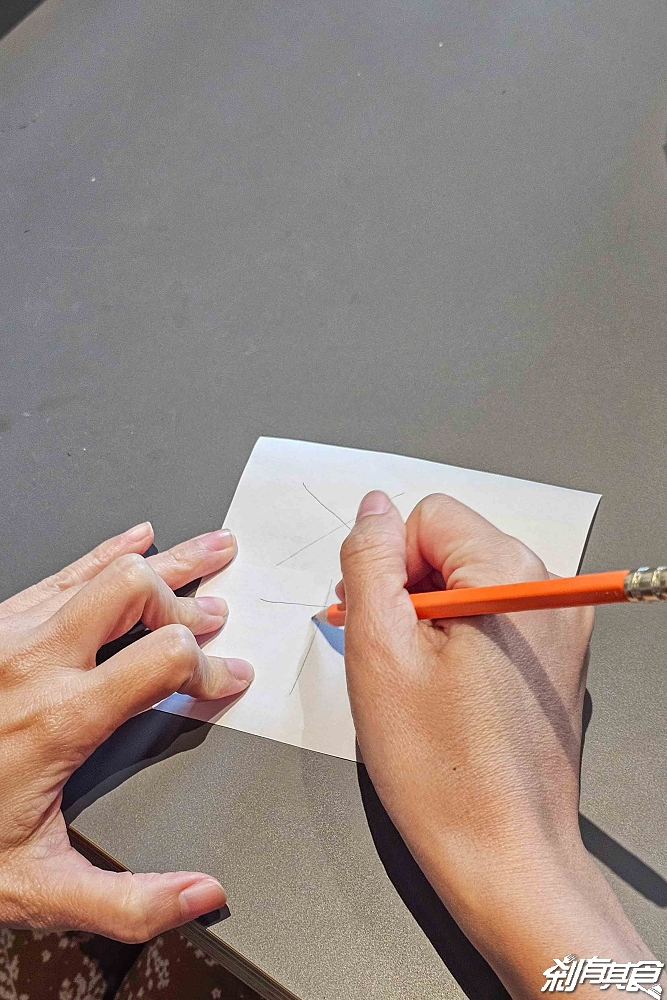 拿偏光鏡看的美術展!勤美術館2025冬季展《Input > Unknown》 拿偏光鏡看的美術展!勤美術館2025冬季展《Input > Unknown》