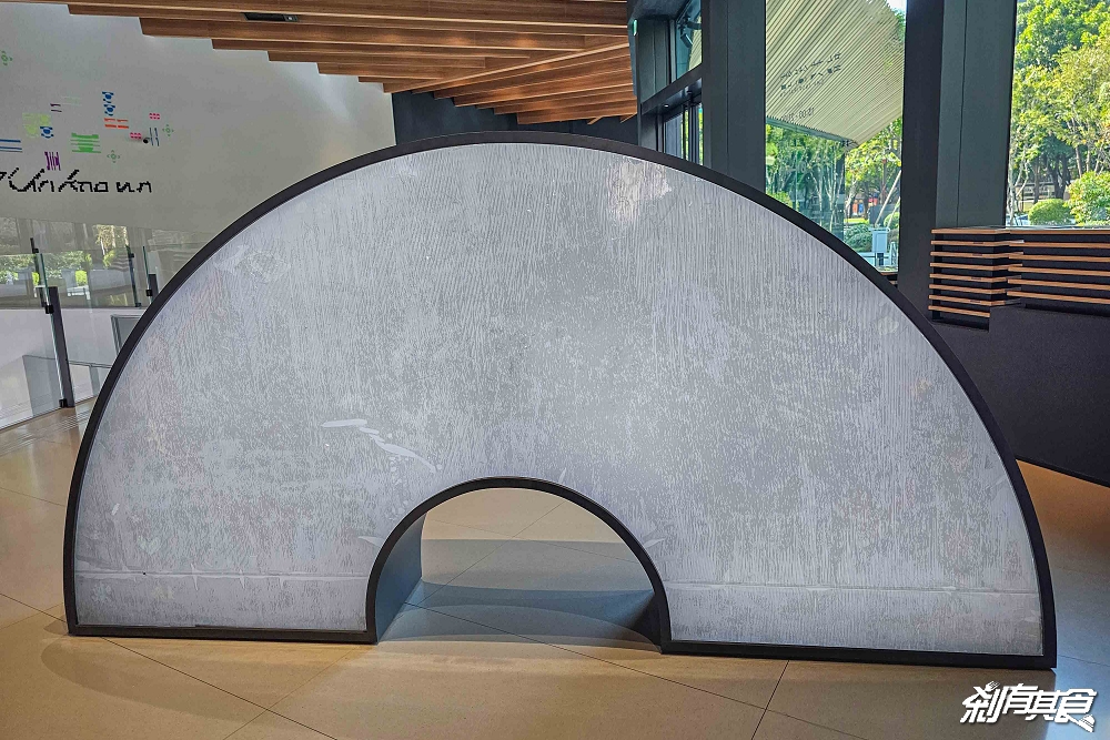 拿偏光鏡看的美術展!勤美術館2025冬季展《Input > Unknown》 拿偏光鏡看的美術展!勤美術館2025冬季展《Input > Unknown》