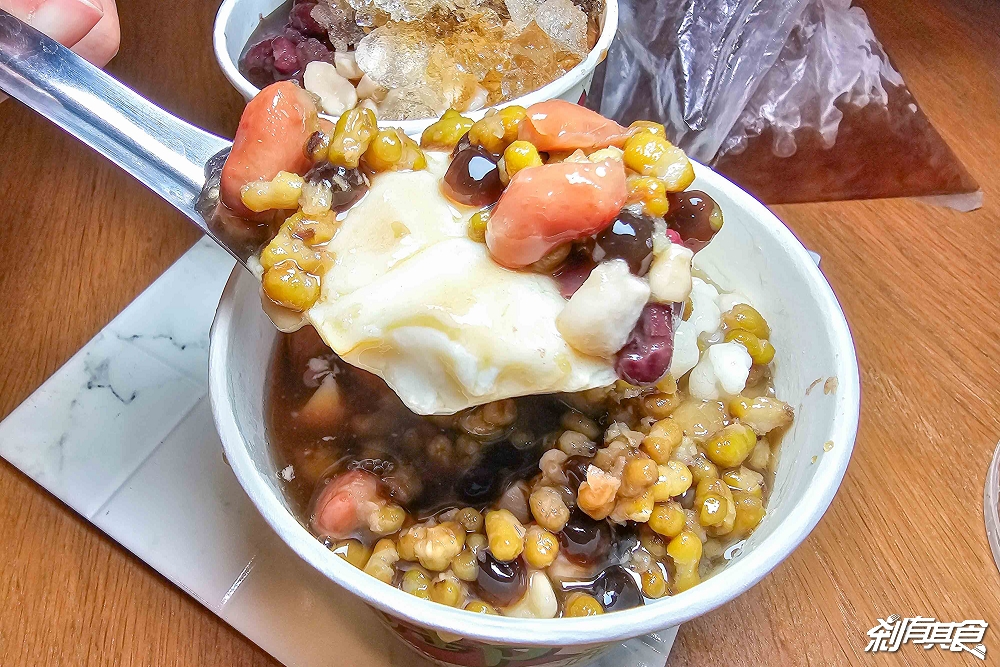 民生路無名豆花，台中西區美食，超人氣豆花搬新家！7種配料隨你裝到滿只要50元