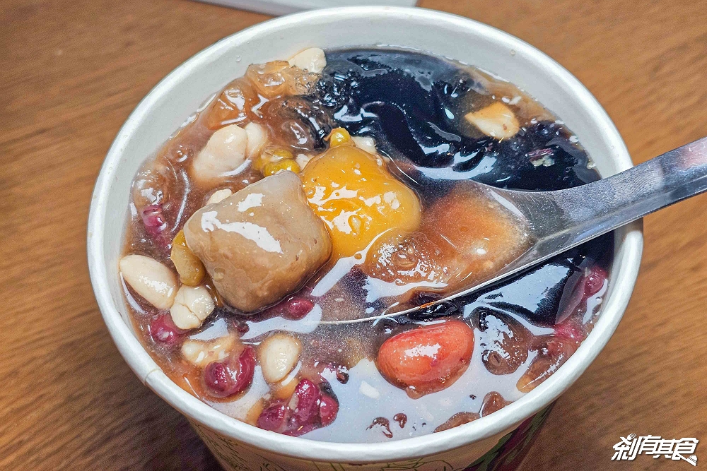 民生路無名豆花，台中西區美食，超人氣豆花搬新家！7種配料隨你裝到滿只要50元