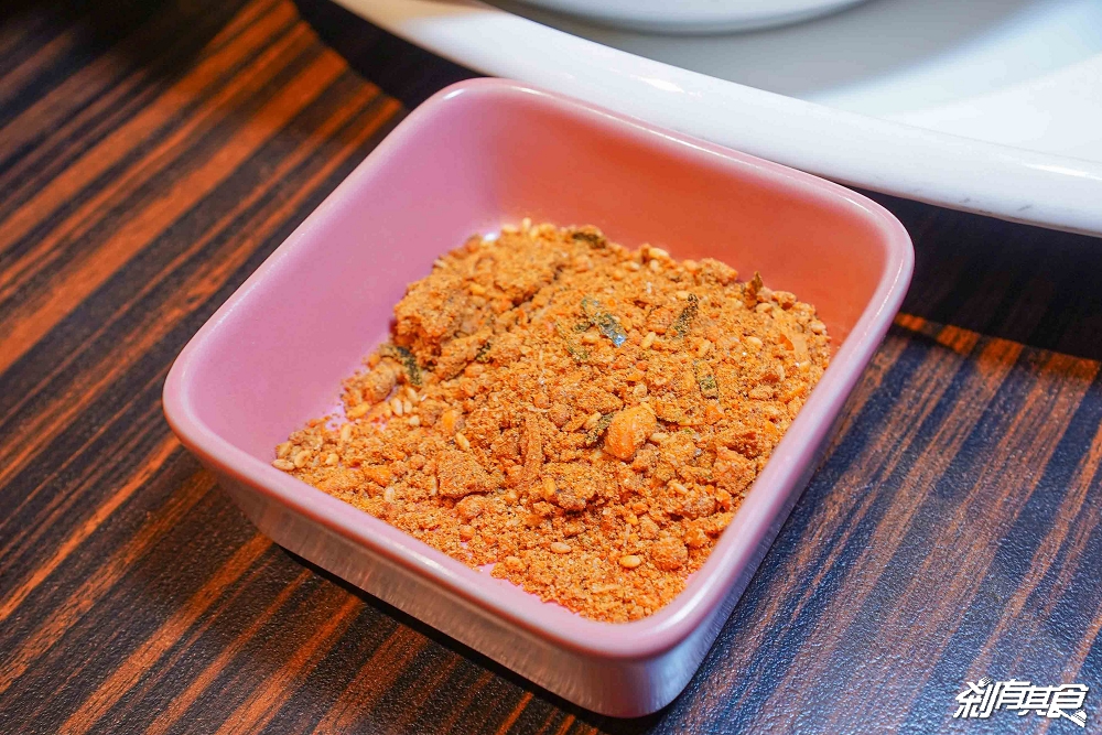 范頭家客家餐廳,台中尾牙聚餐首選 「馨.四炆四炒」客家古早味「客家小炒芋香糕、油甘果蒸鮮魚、肚臍餅」都吃得到,有包廂好停車 台中客家餐廳 范頭家客家餐廳,台中尾牙聚餐首選 「馨.四炆四炒」客家古早味「客家小炒芋香糕、油甘果蒸鮮魚、肚臍餅」都吃得到,有包廂好停車 台中客家餐廳