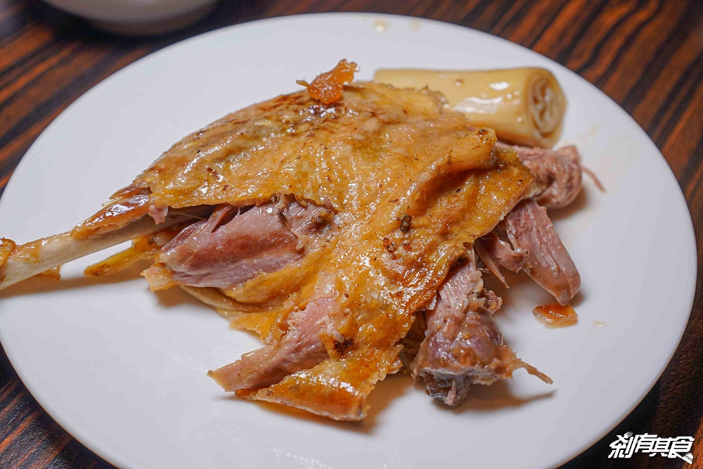 范頭家客家餐廳,台中尾牙聚餐首選 「馨.四炆四炒」客家古早味「客家小炒芋香糕、油甘果蒸鮮魚、肚臍餅」都吃得到,有包廂好停車 台中客家餐廳 范頭家客家餐廳,台中尾牙聚餐首選 「馨.四炆四炒」客家古早味「客家小炒芋香糕、油甘果蒸鮮魚、肚臍餅」都吃得到,有包廂好停車 台中客家餐廳