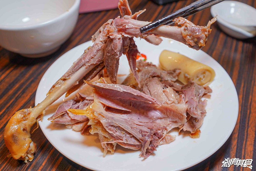 范頭家客家餐廳,台中尾牙聚餐首選 「馨.四炆四炒」客家古早味「客家小炒芋香糕、油甘果蒸鮮魚、肚臍餅」都吃得到,有包廂好停車 台中客家餐廳 范頭家客家餐廳,台中尾牙聚餐首選 「馨.四炆四炒」客家古早味「客家小炒芋香糕、油甘果蒸鮮魚、肚臍餅」都吃得到,有包廂好停車 台中客家餐廳