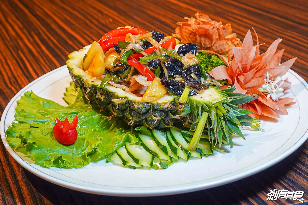 范頭家客家餐廳,台中尾牙聚餐首選 「馨.四炆四炒」客家古早味「客家小炒芋香糕、油甘果蒸鮮魚、肚臍餅」都吃得到,有包廂好停車 台中客家餐廳 范頭家客家餐廳,台中尾牙聚餐首選 「馨.四炆四炒」客家古早味「客家小炒芋香糕、油甘果蒸鮮魚、肚臍餅」都吃得到,有包廂好停車 台中客家餐廳