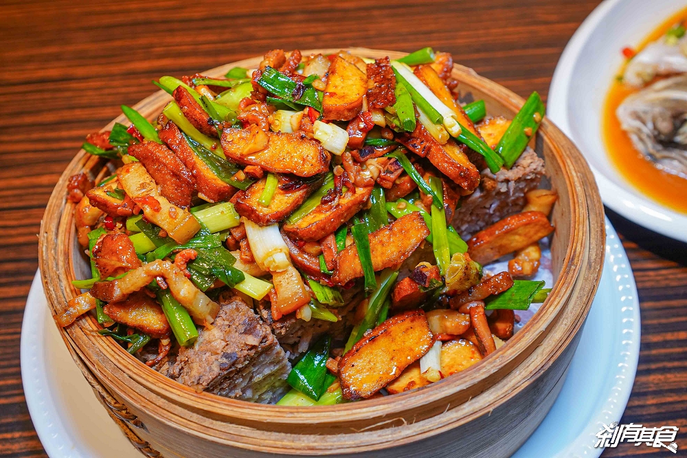 范頭家客家餐廳,台中尾牙聚餐首選 「馨.四炆四炒」客家古早味「客家小炒芋香糕、油甘果蒸鮮魚、肚臍餅」都吃得到,有包廂好停車 台中客家餐廳 范頭家客家餐廳,台中尾牙聚餐首選 「馨.四炆四炒」客家古早味「客家小炒芋香糕、油甘果蒸鮮魚、肚臍餅」都吃得到,有包廂好停車 台中客家餐廳