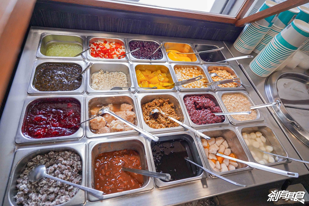 嘉良冰鎮旗艦總店,台中太平美食,40年老店新菜單「紫米湯圓、綜合湯圓、燒仙草」冬至好朋友 嘉良冰鎮旗艦總店,台中太平美食,40年老店新菜單「紫米湯圓、綜合湯圓、燒仙草」冬至好朋友