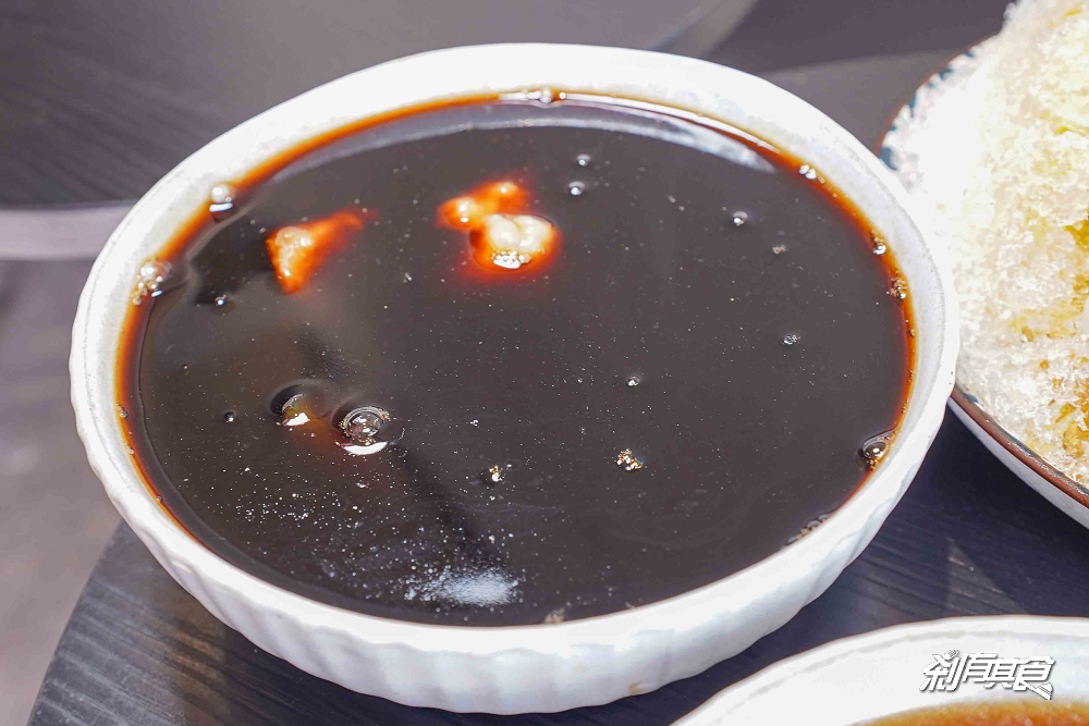 嘉良冰鎮旗艦總店,台中太平美食,40年老店新菜單「紫米湯圓、綜合湯圓、燒仙草」冬至好朋友 嘉良冰鎮旗艦總店,台中太平美食,40年老店新菜單「紫米湯圓、綜合湯圓、燒仙草」冬至好朋友