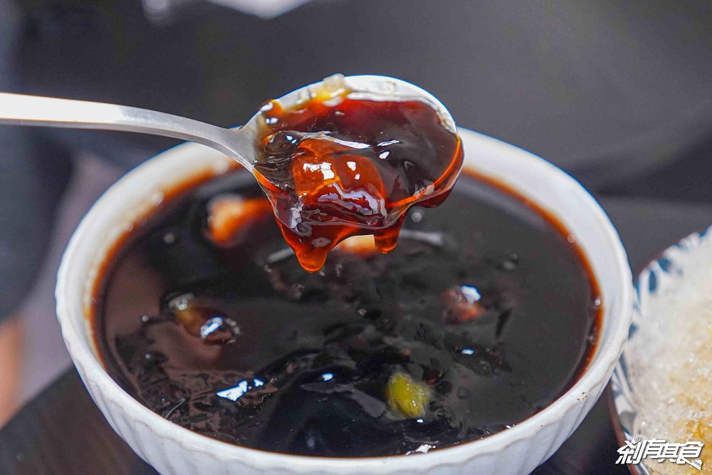 嘉良冰鎮旗艦總店,台中太平美食,40年老店新菜單「紫米湯圓、綜合湯圓、燒仙草」冬至好朋友 嘉良冰鎮旗艦總店,台中太平美食,40年老店新菜單「紫米湯圓、綜合湯圓、燒仙草」冬至好朋友