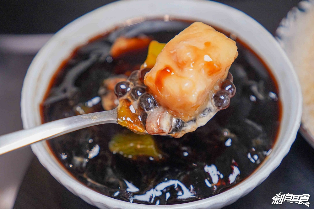 嘉良冰鎮旗艦總店,台中太平美食,40年老店新菜單「紫米湯圓、綜合湯圓、燒仙草」冬至好朋友 嘉良冰鎮旗艦總店,台中太平美食,40年老店新菜單「紫米湯圓、綜合湯圓、燒仙草」冬至好朋友