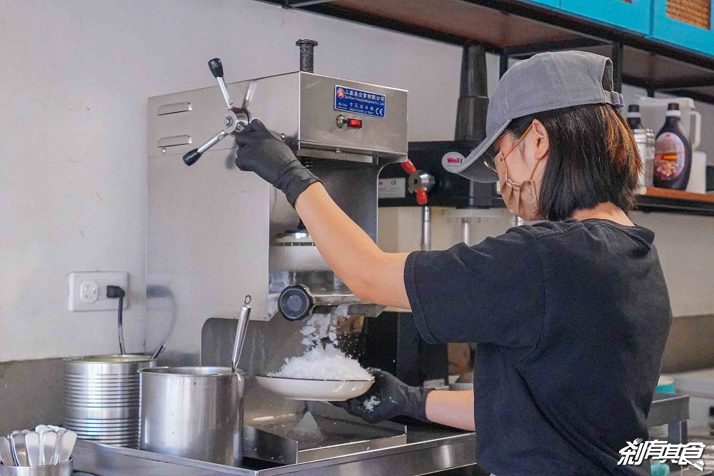 嘉良冰鎮旗艦總店,台中太平美食,40年老店新菜單「紫米湯圓、綜合湯圓、燒仙草」冬至好朋友 嘉良冰鎮旗艦總店,台中太平美食,40年老店新菜單「紫米湯圓、綜合湯圓、燒仙草」冬至好朋友