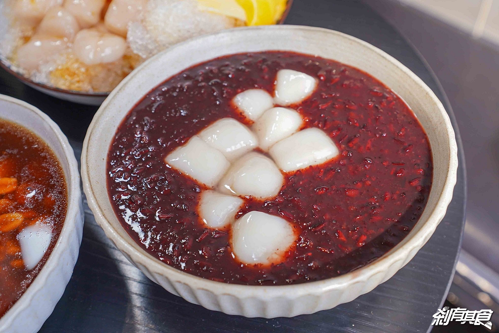 嘉良冰鎮旗艦總店,台中太平美食,40年老店新菜單「紫米湯圓、綜合湯圓、燒仙草」冬至好朋友 嘉良冰鎮旗艦總店,台中太平美食,40年老店新菜單「紫米湯圓、綜合湯圓、燒仙草」冬至好朋友