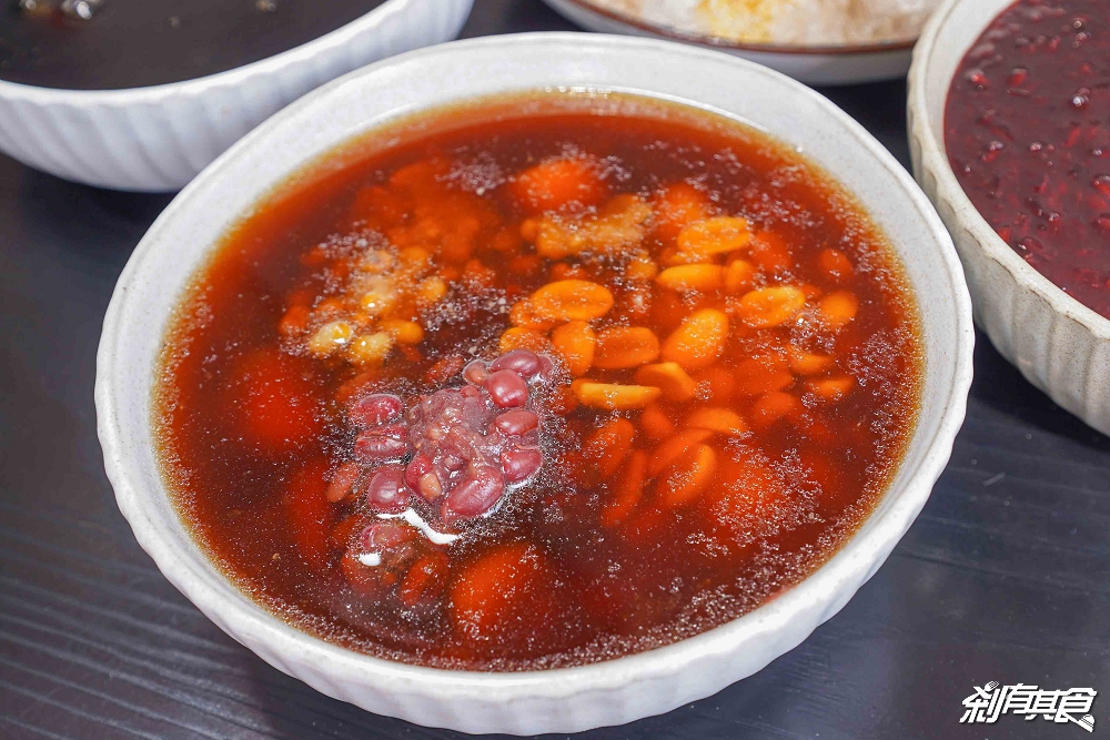 嘉良冰鎮旗艦總店,台中太平美食,40年老店新菜單「紫米湯圓、綜合湯圓、燒仙草」冬至好朋友 嘉良冰鎮旗艦總店,台中太平美食,40年老店新菜單「紫米湯圓、綜合湯圓、燒仙草」冬至好朋友