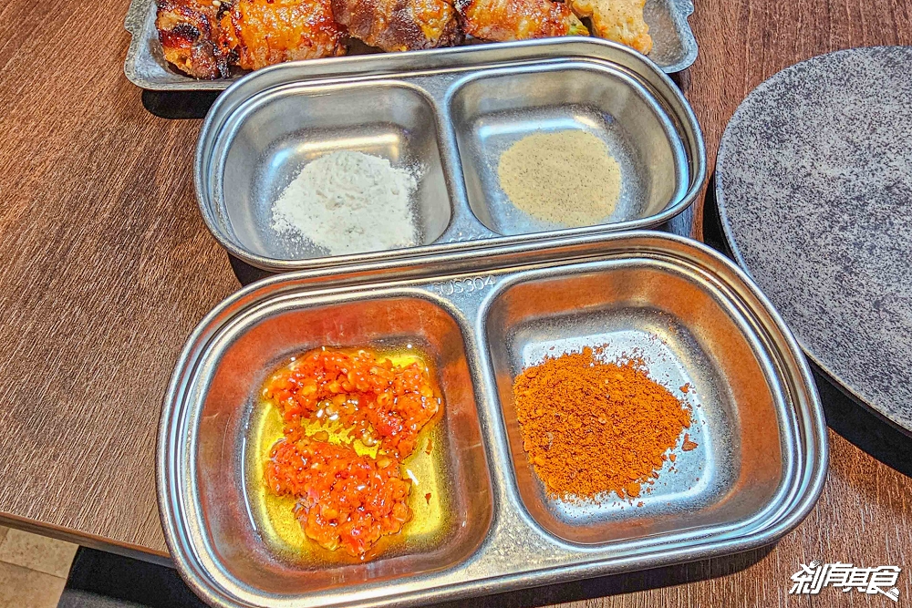 UNCLE RAY台中店，台中北區美食，可看球賽、有桌遊、KTV包廂的平價串燒居酒屋，串燒咖哩都好吃，台中宵夜聚餐好去處