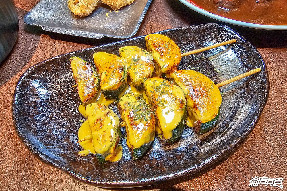 UNCLE RAY台中店，台中北區美食，可看球賽、有桌遊、KTV包廂的平價串燒居酒屋，串燒咖哩都好吃，台中宵夜聚餐好去處