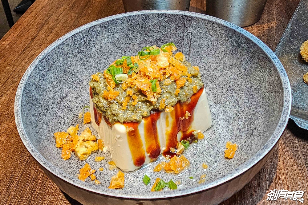 UNCLE RAY台中店，台中北區美食，可看球賽、有桌遊、KTV包廂的平價串燒居酒屋，串燒咖哩都好吃，台中宵夜聚餐好去處