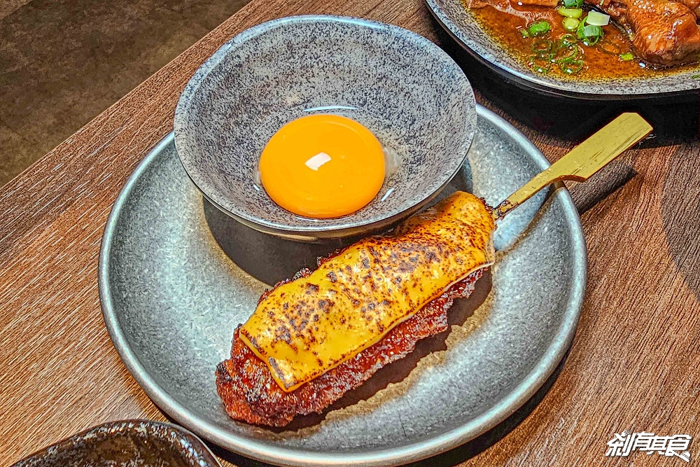 UNCLE RAY台中店，台中北區美食，可看球賽、有桌遊、KTV包廂的平價串燒居酒屋，串燒咖哩都好吃，台中宵夜聚餐好去處