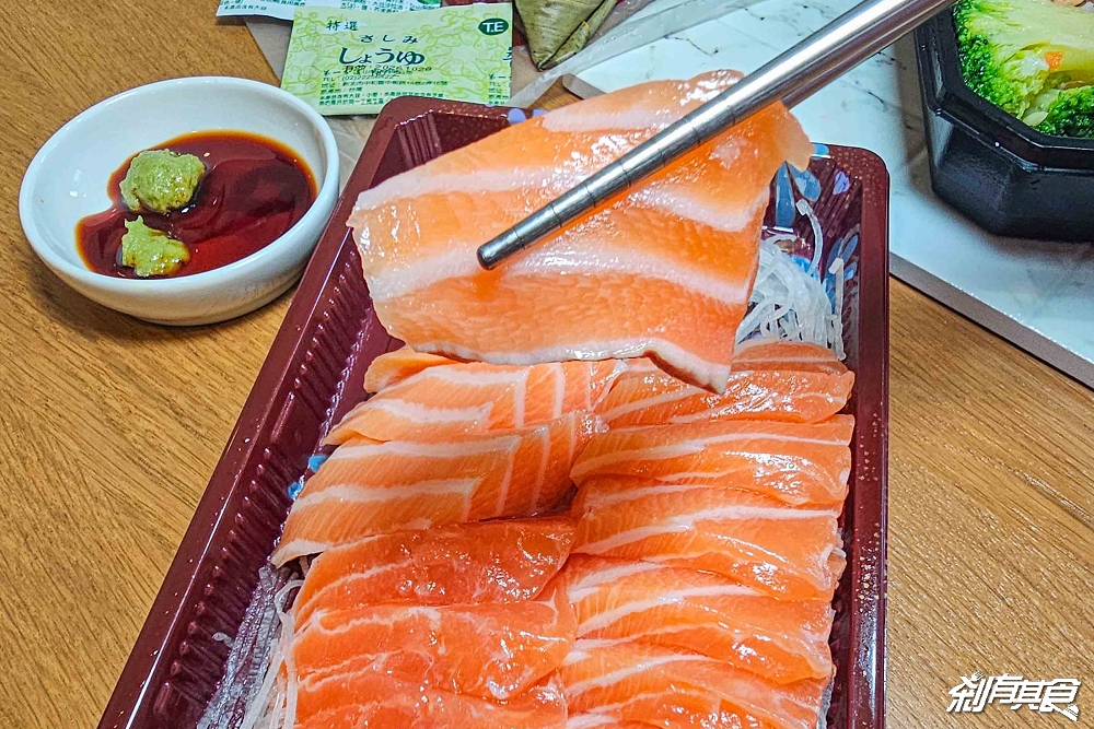 楓康超市好物推薦，10個楓康超市必買清單：便當、生魚片、大昌胡椒鹽、牛肉爐、興農牛鮮奶冰淇淋