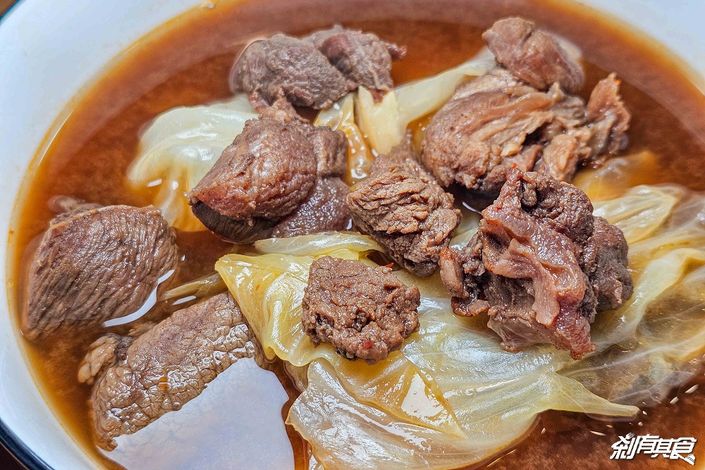 楓康超市好物推薦，10個楓康超市必買清單：便當、生魚片、大昌胡椒鹽、牛肉爐、興農牛鮮奶冰淇淋