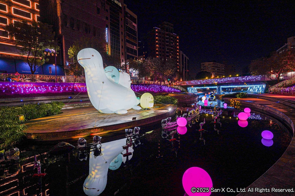 2025台中耶誕嘉年華《角落小夥伴》18米高千層奶油蛋糕耶誕樹、柳川水舞燈光秀、還有耶誕市集 2025台中耶誕嘉年華《角落小夥伴》18米高千層奶油蛋糕耶誕樹、柳川水舞燈光秀、還有耶誕市集