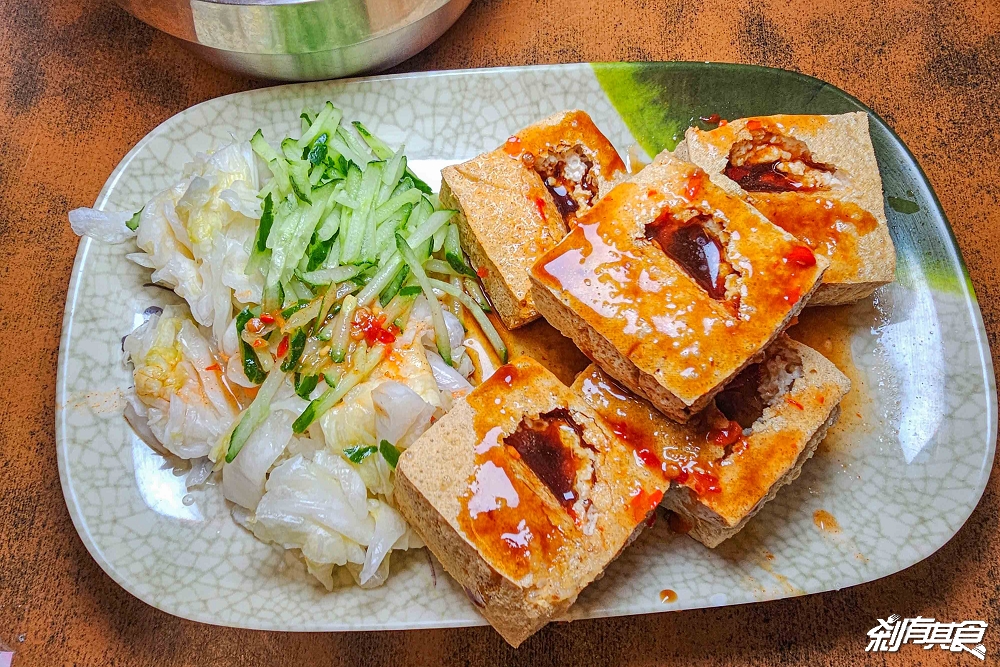 湖南老兵臭豆腐,台中臭豆腐推薦,搬新家的好吃脆皮臭豆腐,泡菜也好吃 湖南老兵臭豆腐,台中臭豆腐推薦,搬新家的好吃脆皮臭豆腐,泡菜也好吃