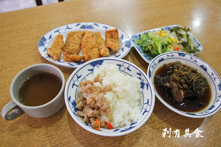 [台中/西屯區] 聯歡小西門 爌肉飯牛肉麵 @復古老店 古早味盒餐好吃又營養 (2/6更新：飯糰)