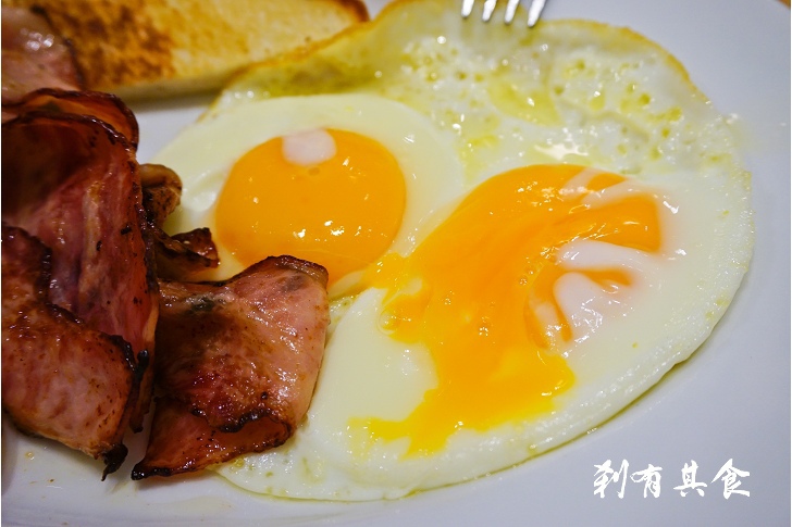 Eggs 'n Things 心齋橋店 | 大阪甜點推薦 香蕉奶油美式鬆餅 必吃排隊名店