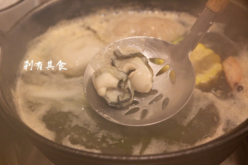 [台中/西區] 森坂及日式涮涮鍋 食材新鮮湯頭好@科博館旁的36年火鍋老店