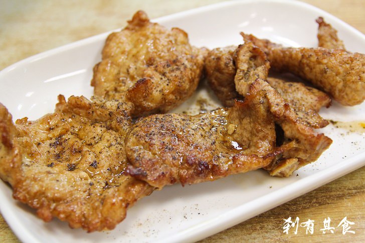 真川味牛肉麵 | 台中北平路美食 36年老店 牛肉麵好吃 現炸肉排 冰糖桂圓燉銀耳必點 (菜單) 真川味牛肉麵 | 台中北平路美食 36年老店 牛肉麵好吃 現炸肉排 冰糖桂圓燉銀耳必點 (菜單)